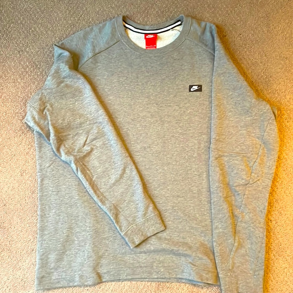 Nike Men’s XL Gray sweatshirt